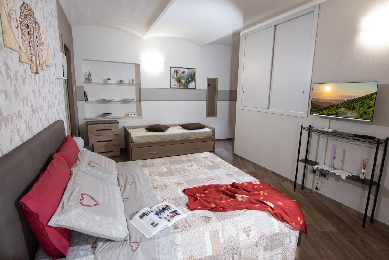 Ferienwohnung Il Cortiletto Verduno Exterior foto